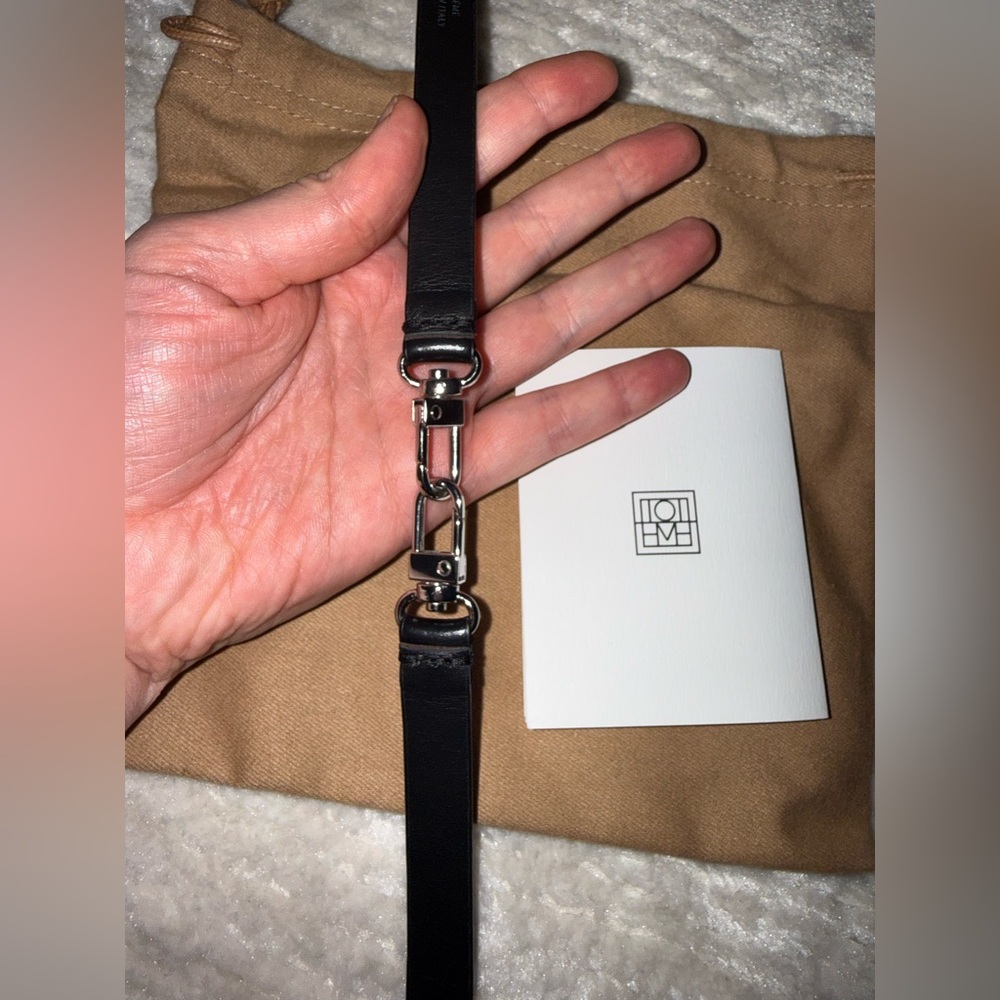 Toteme Skinny Leather Belt, Black - Picture 16 of 17